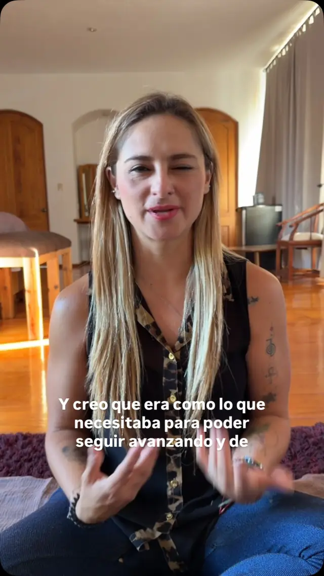 Reseña en vídeo de una sesión de Vādma con Paola Flores, en un Reel de Instagram
